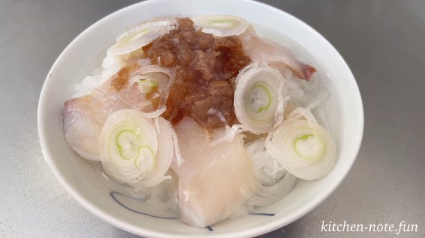 梅肉のせ！ヒラメの昆布締め茶漬けの作り方｜ワンランク上のお茶漬けレシピ